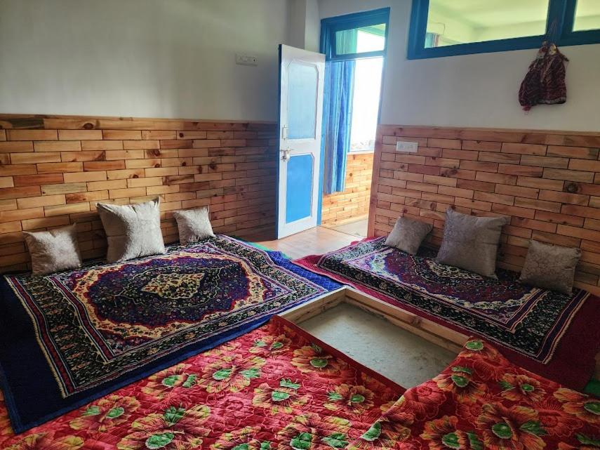 Safarnama Retreat Homestay - All Rooms With Mountain View カルプ エクステリア 写真